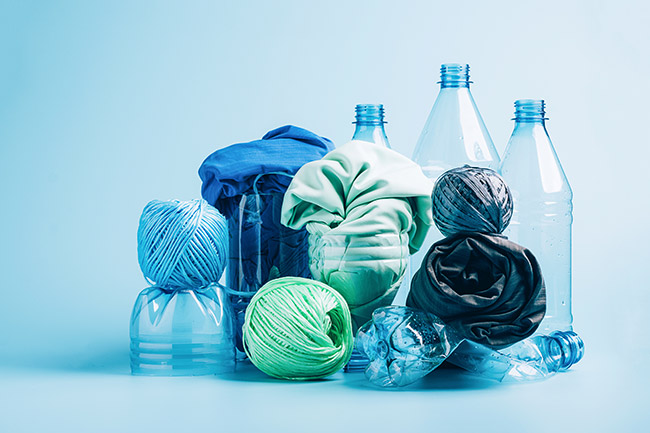 Produtos feitos de Polietileno Tereftalato Reciclado (rPET)